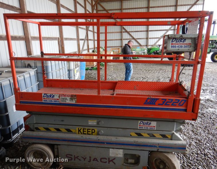 image for item KY9664 Sky Jack 3220  scissor lift