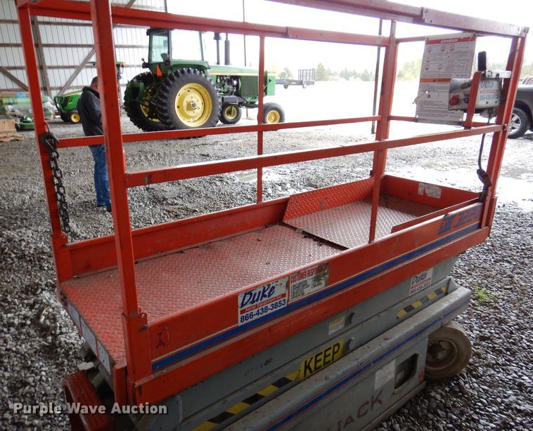image for item KY9664 Sky Jack 3220  scissor lift