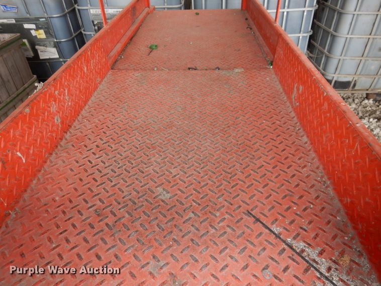 image for item KY9664 Sky Jack 3220  scissor lift