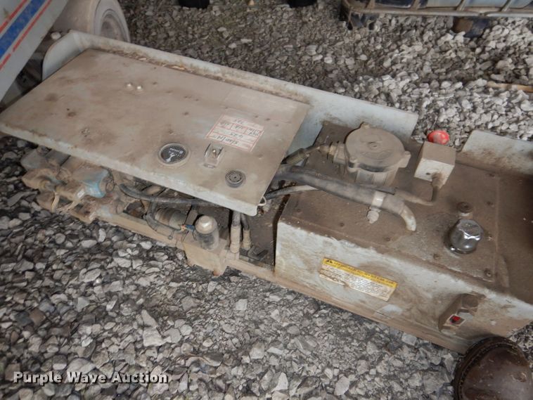 image for item KY9664 Sky Jack 3220  scissor lift