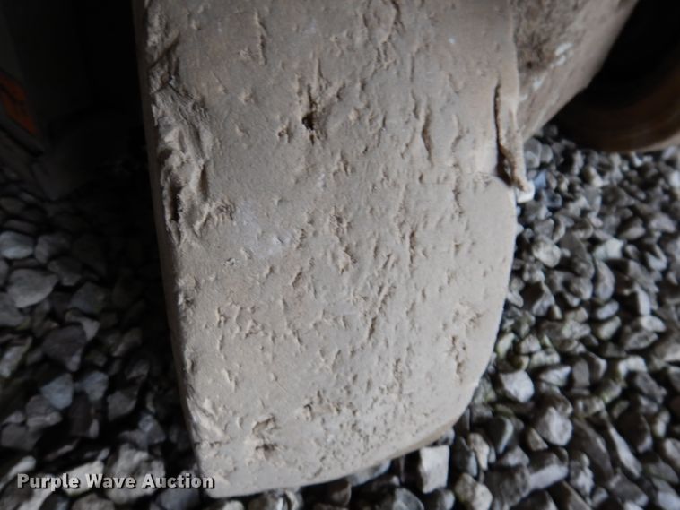 image for item KY9664 Sky Jack 3220  scissor lift