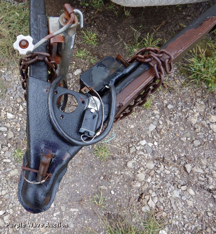 image for item KY9665 2010 H&H  enclosed cargo trailer