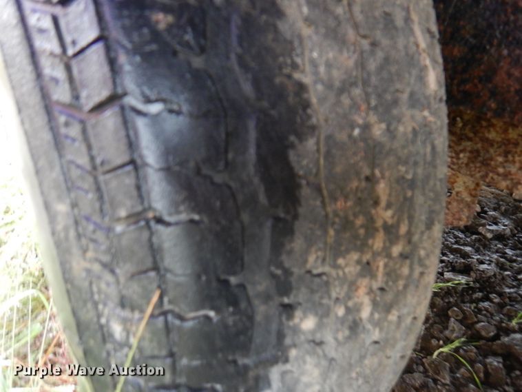 image for item KY9665 2010 H&H  enclosed cargo trailer