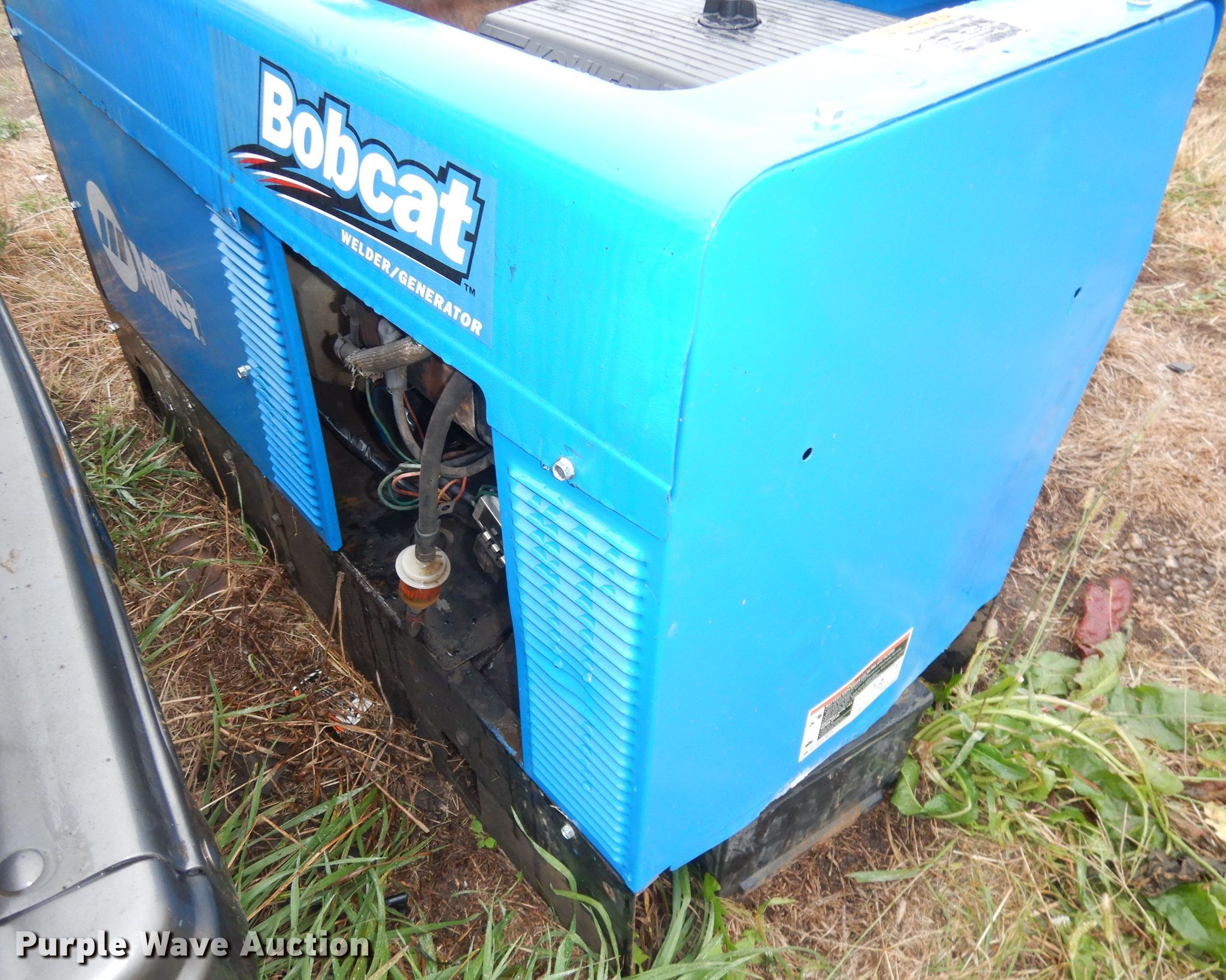 Miller Bobcat 250 welder in KS Item KA9641 sold Purple