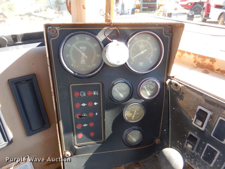 image for item DA5479 1998 Caterpillar 613C  elevating scraper