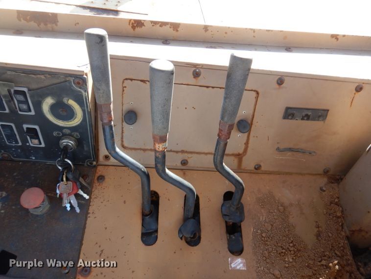 image for item DA5479 1998 Caterpillar 613C  elevating scraper