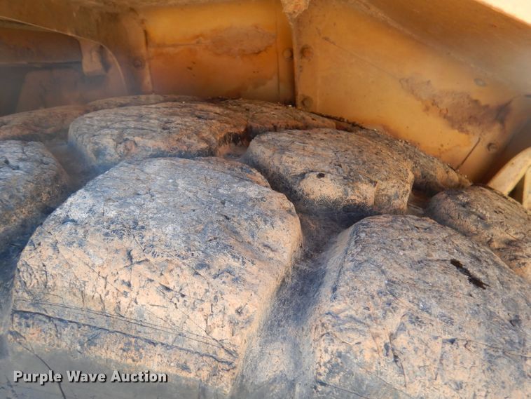 image for item DA5479 1998 Caterpillar 613C  elevating scraper