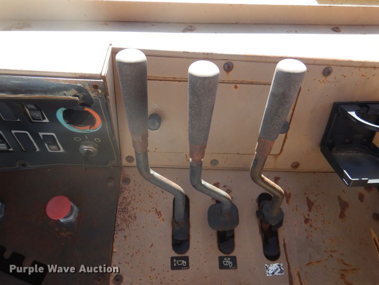 image for item DA5480 1999 Caterpillar 613C  elevating scraper