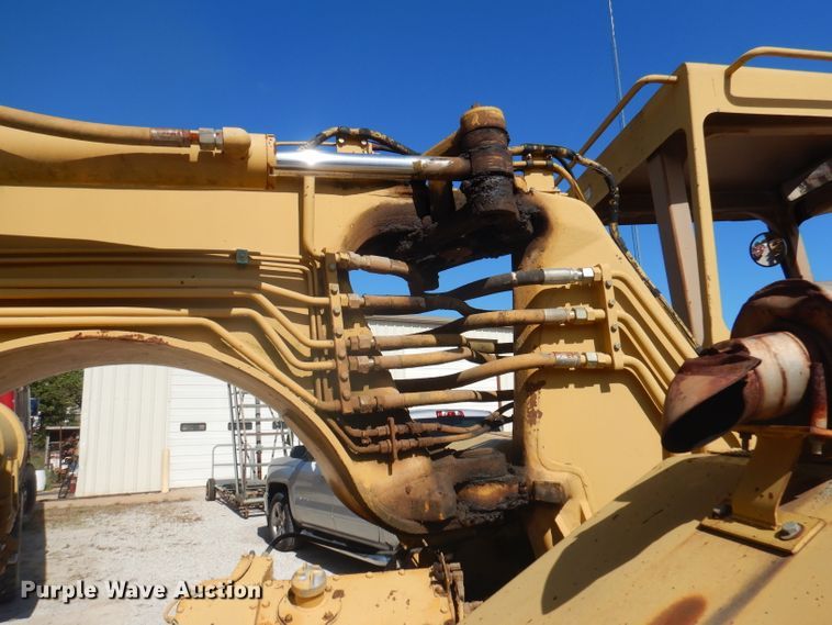 image for item DA5480 1999 Caterpillar 613C  elevating scraper