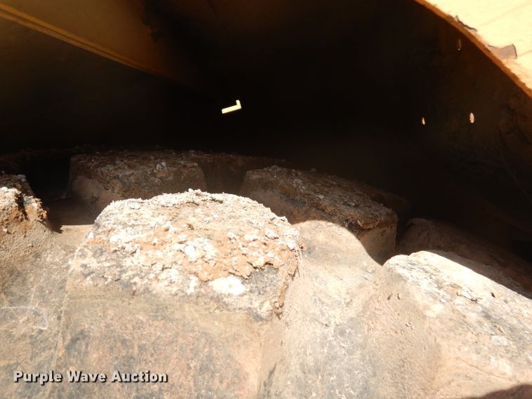 image for item DA5480 1999 Caterpillar 613C  elevating scraper