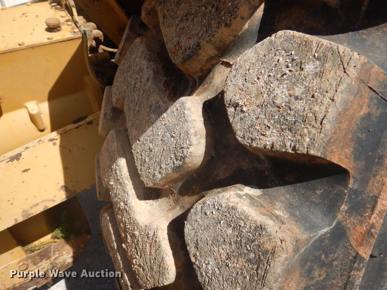 image for item DA5480 1999 Caterpillar 613C  elevating scraper