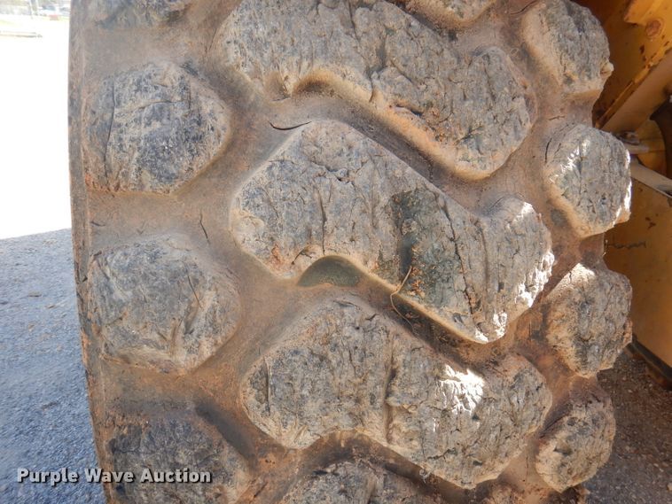 image for item DA5480 1999 Caterpillar 613C  elevating scraper