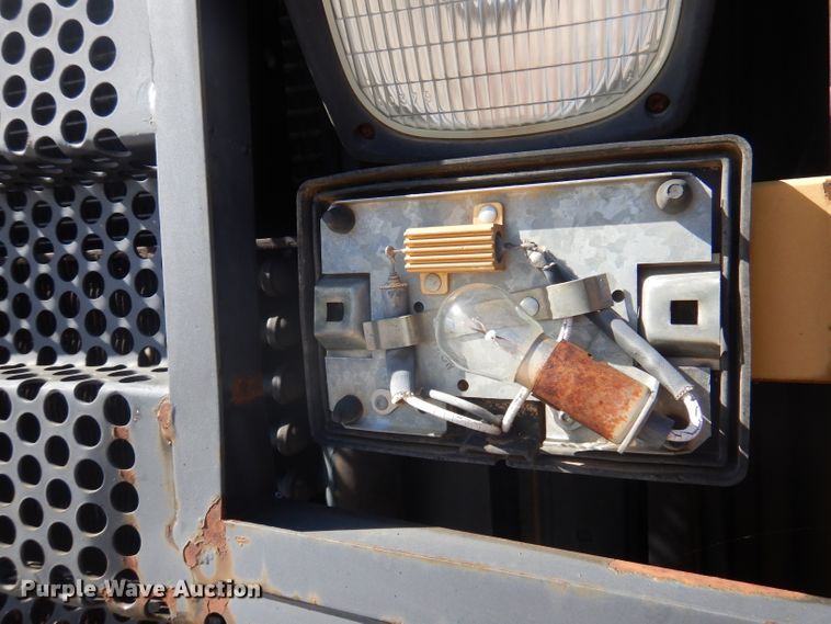 image for item DA5480 1999 Caterpillar 613C  elevating scraper