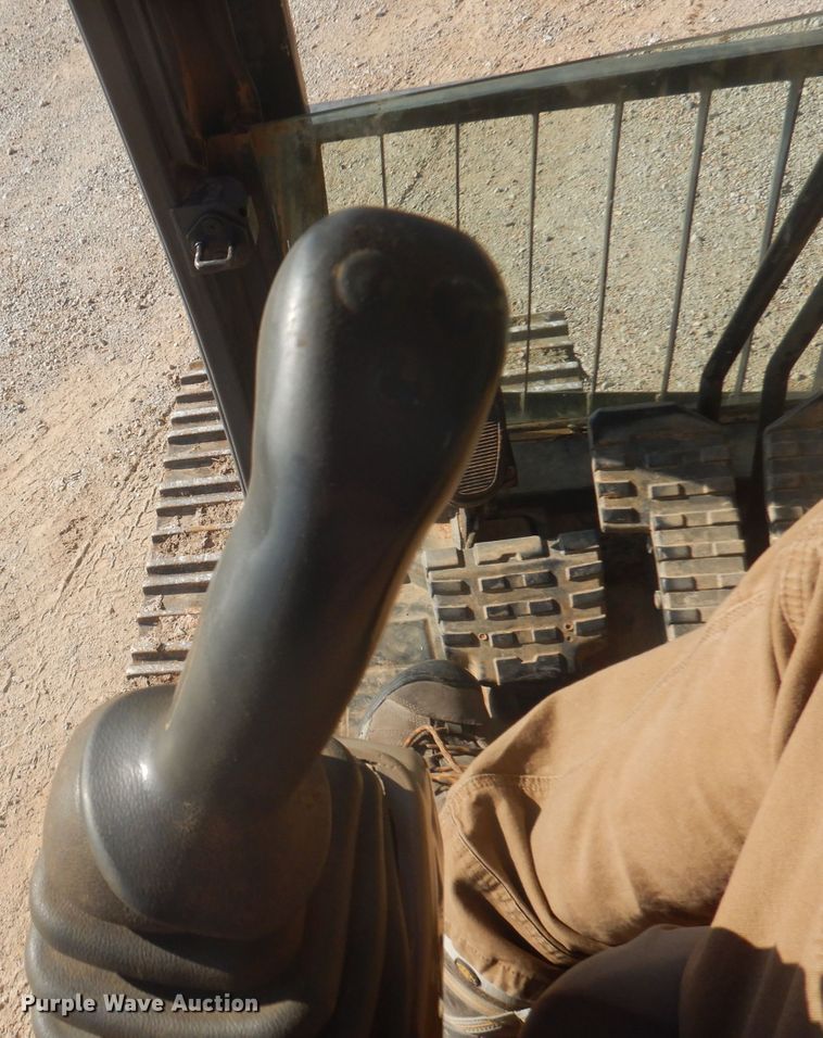 image for item DA5483 2007 Case CX240B  excavator