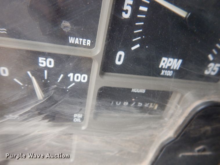 image for item DA5484 1999 International 4900  dump truck