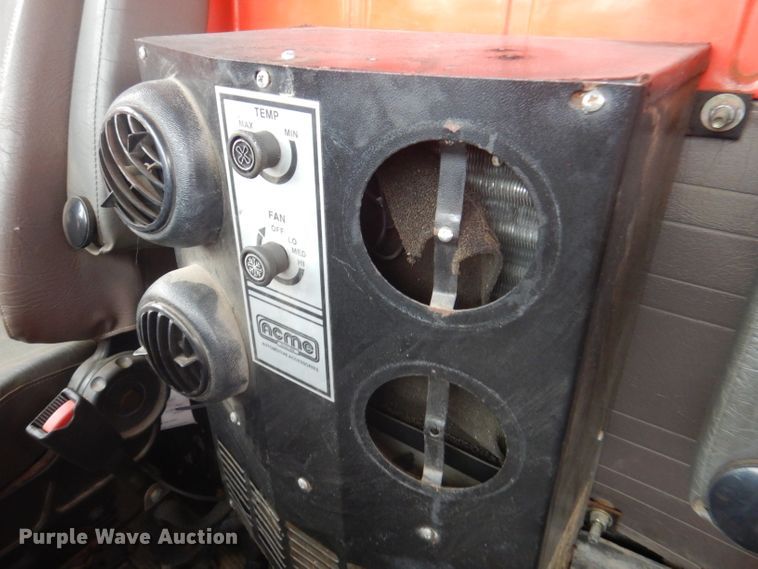 image for item DA5484 1999 International 4900  dump truck