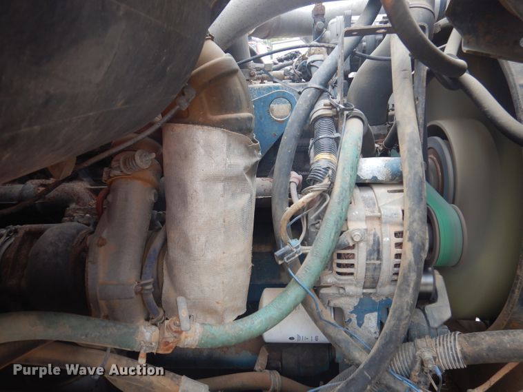 image for item DA5484 1999 International 4900  dump truck