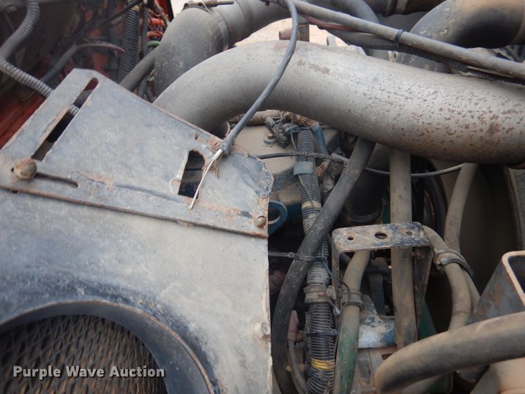 image for item DA5484 1999 International 4900  dump truck