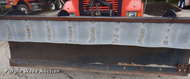 image for item DA5484 1999 International 4900  dump truck