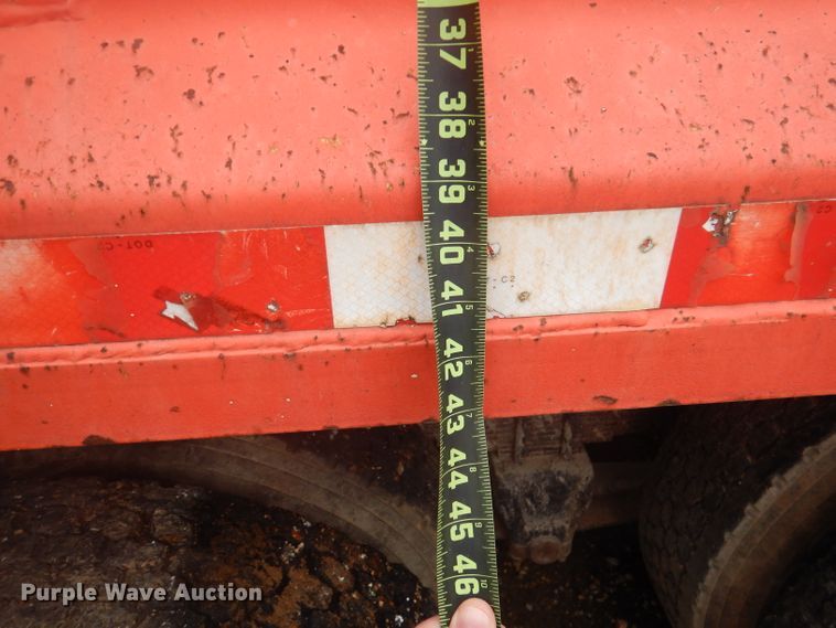 image for item DA5484 1999 International 4900  dump truck