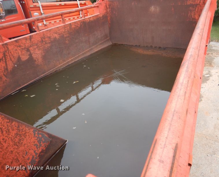 image for item DA5484 1999 International 4900  dump truck