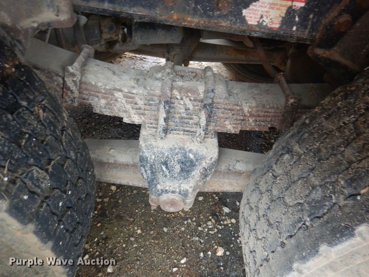 image for item DA5484 1999 International 4900  dump truck