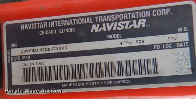 image for item DA5484 1999 International 4900  dump truck