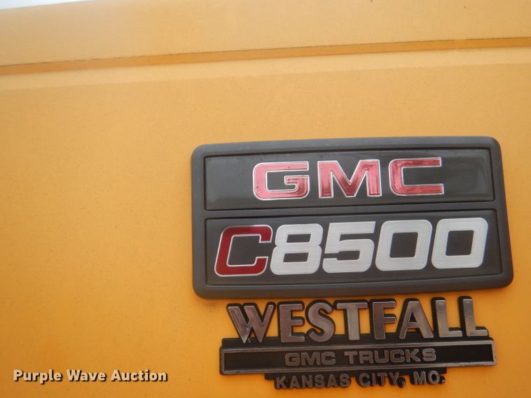 image for item DA5485 2000 GMC C8500  dump truck