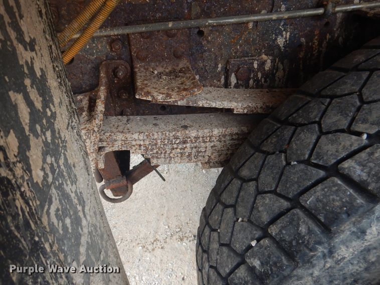 image for item DA5485 2000 GMC C8500  dump truck