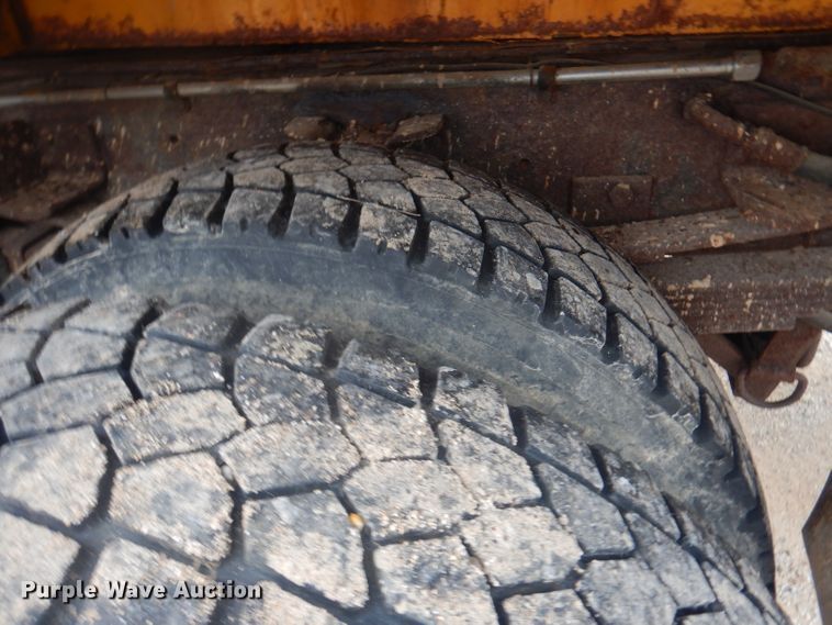 image for item DA5485 2000 GMC C8500  dump truck