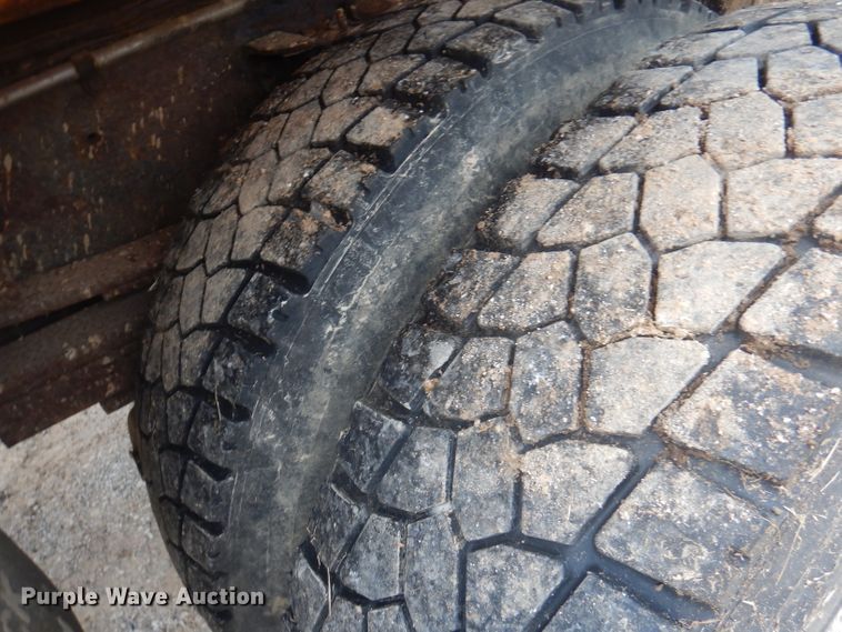 image for item DA5485 2000 GMC C8500  dump truck