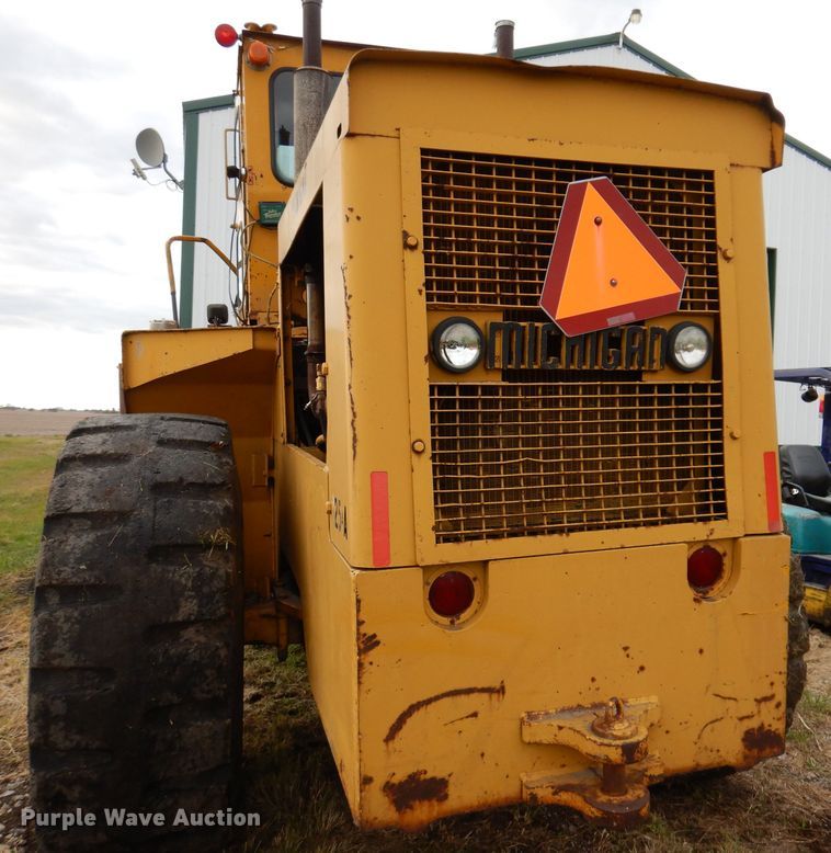 image for item DA7175 1968 Michigan 125A  wheel loader