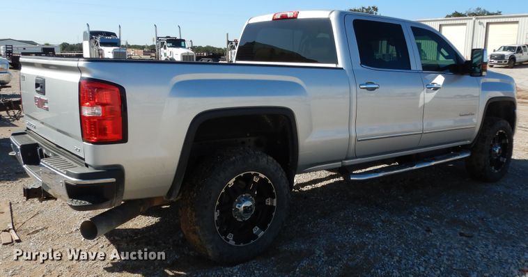 image for item DF0282 2015 GMC Sierra 2500HD  Crew Cab pickup truck