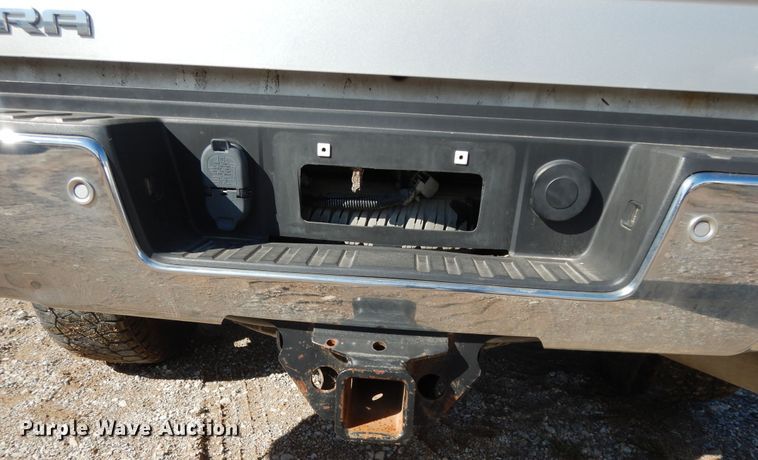 image for item DF0282 2015 GMC Sierra 2500HD  Crew Cab pickup truck