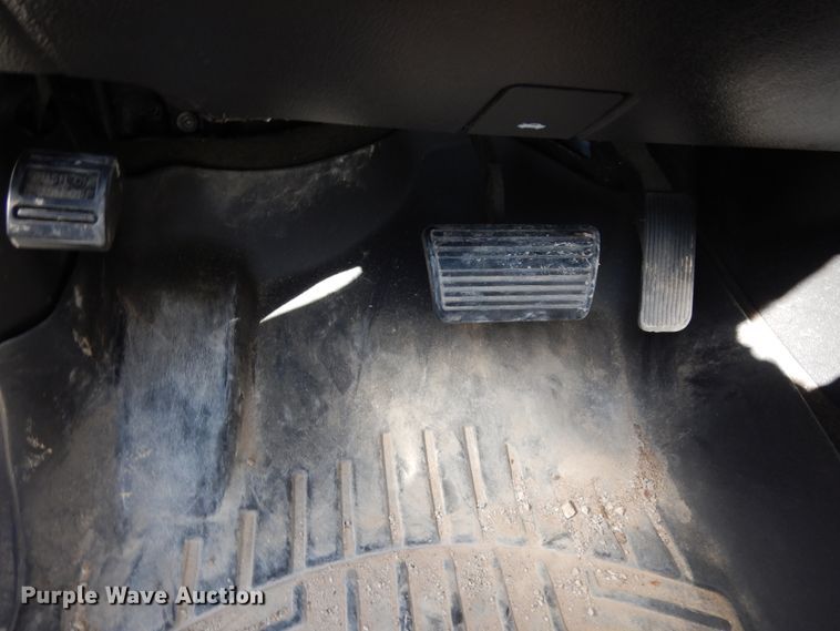 image for item DF0282 2015 GMC Sierra 2500HD  Crew Cab pickup truck