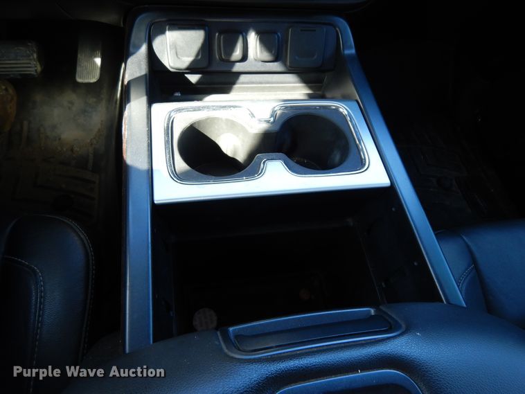 image for item DF0282 2015 GMC Sierra 2500HD  Crew Cab pickup truck