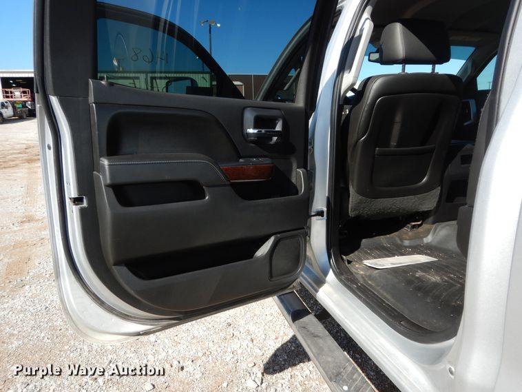 image for item DF0282 2015 GMC Sierra 2500HD  Crew Cab pickup truck