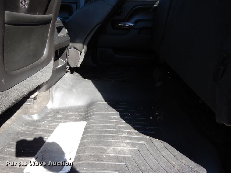 image for item DF0282 2015 GMC Sierra 2500HD  Crew Cab pickup truck