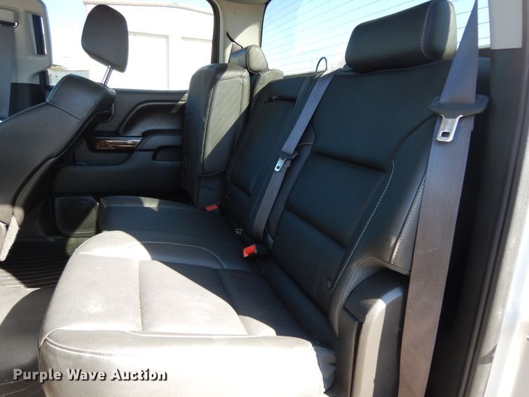 image for item DF0282 2015 GMC Sierra 2500HD  Crew Cab pickup truck