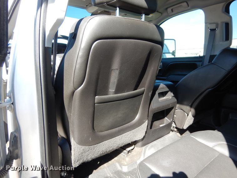 image for item DF0282 2015 GMC Sierra 2500HD  Crew Cab pickup truck