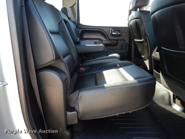 image for item DF0282 2015 GMC Sierra 2500HD  Crew Cab pickup truck