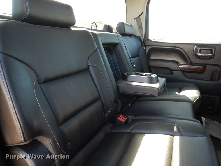 image for item DF0282 2015 GMC Sierra 2500HD  Crew Cab pickup truck