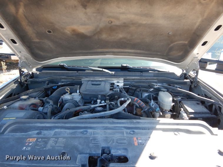 image for item DF0282 2015 GMC Sierra 2500HD  Crew Cab pickup truck