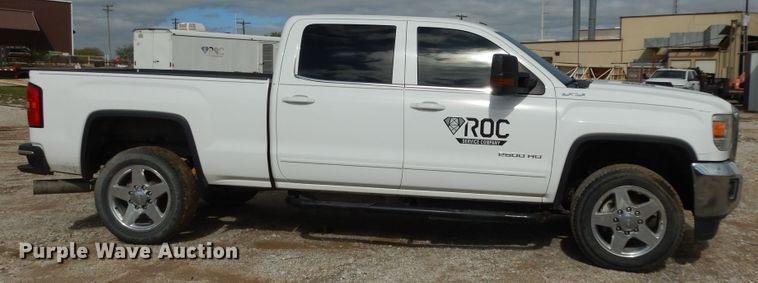 image for item DF0284 2015 GMC Sierra 2500HD  Crew Cab pickup truck