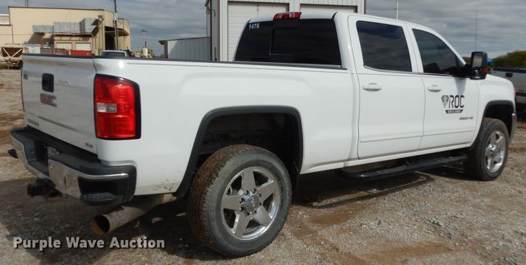 image for item DF0284 2015 GMC Sierra 2500HD  Crew Cab pickup truck