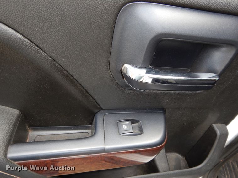 image for item DF0284 2015 GMC Sierra 2500HD  Crew Cab pickup truck