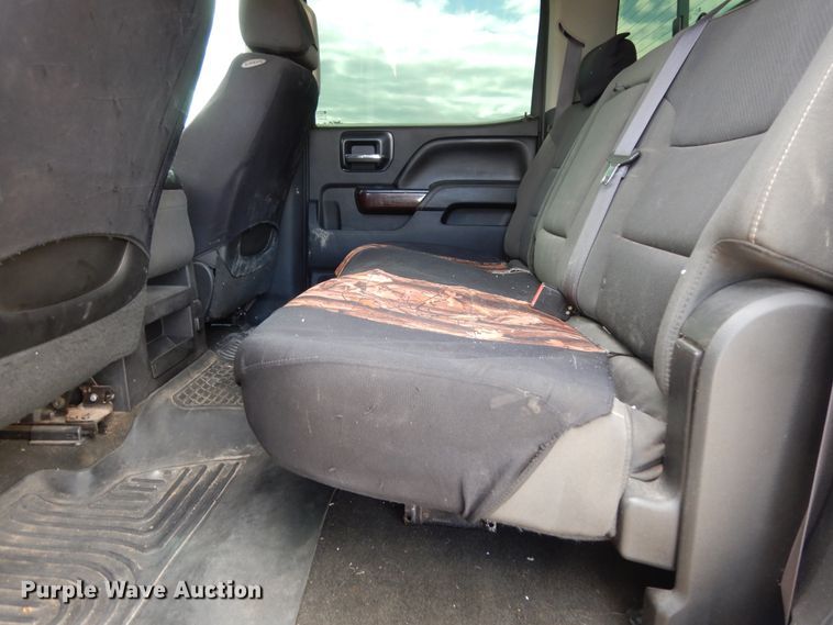 image for item DF0284 2015 GMC Sierra 2500HD  Crew Cab pickup truck