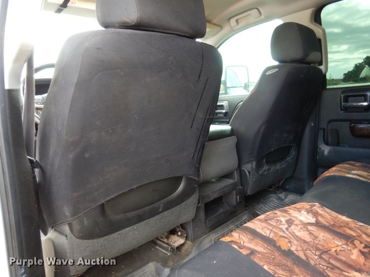 image for item DF0284 2015 GMC Sierra 2500HD  Crew Cab pickup truck