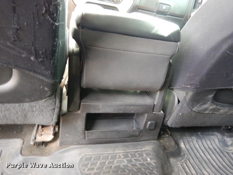 image for item DF0284 2015 GMC Sierra 2500HD  Crew Cab pickup truck