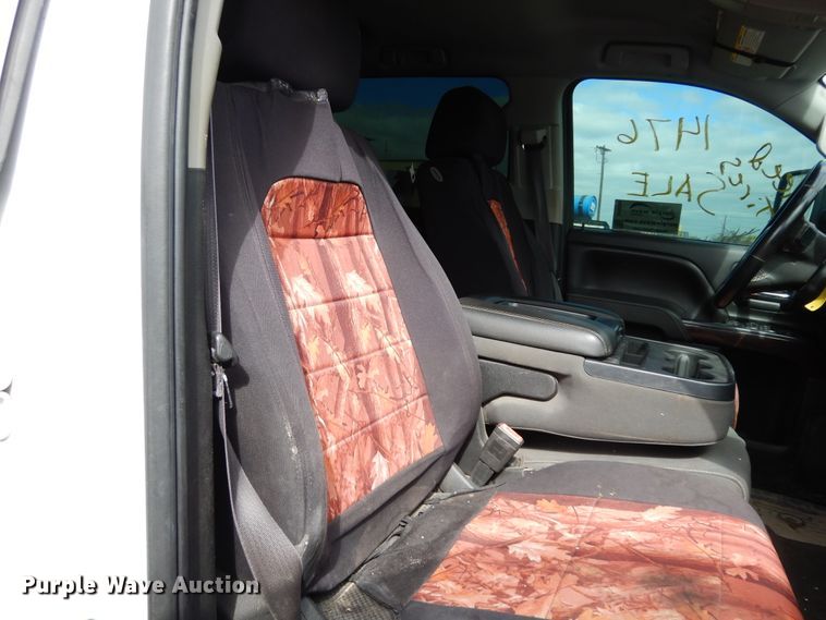 image for item DF0284 2015 GMC Sierra 2500HD  Crew Cab pickup truck